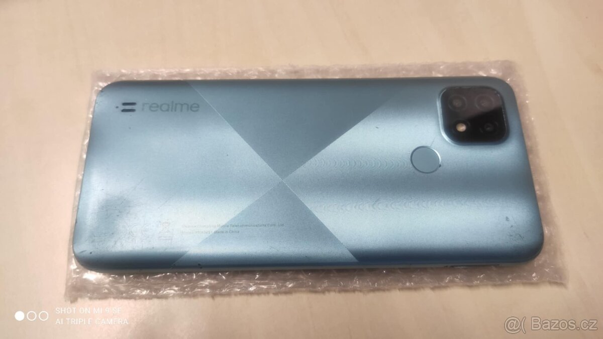 Realme C21