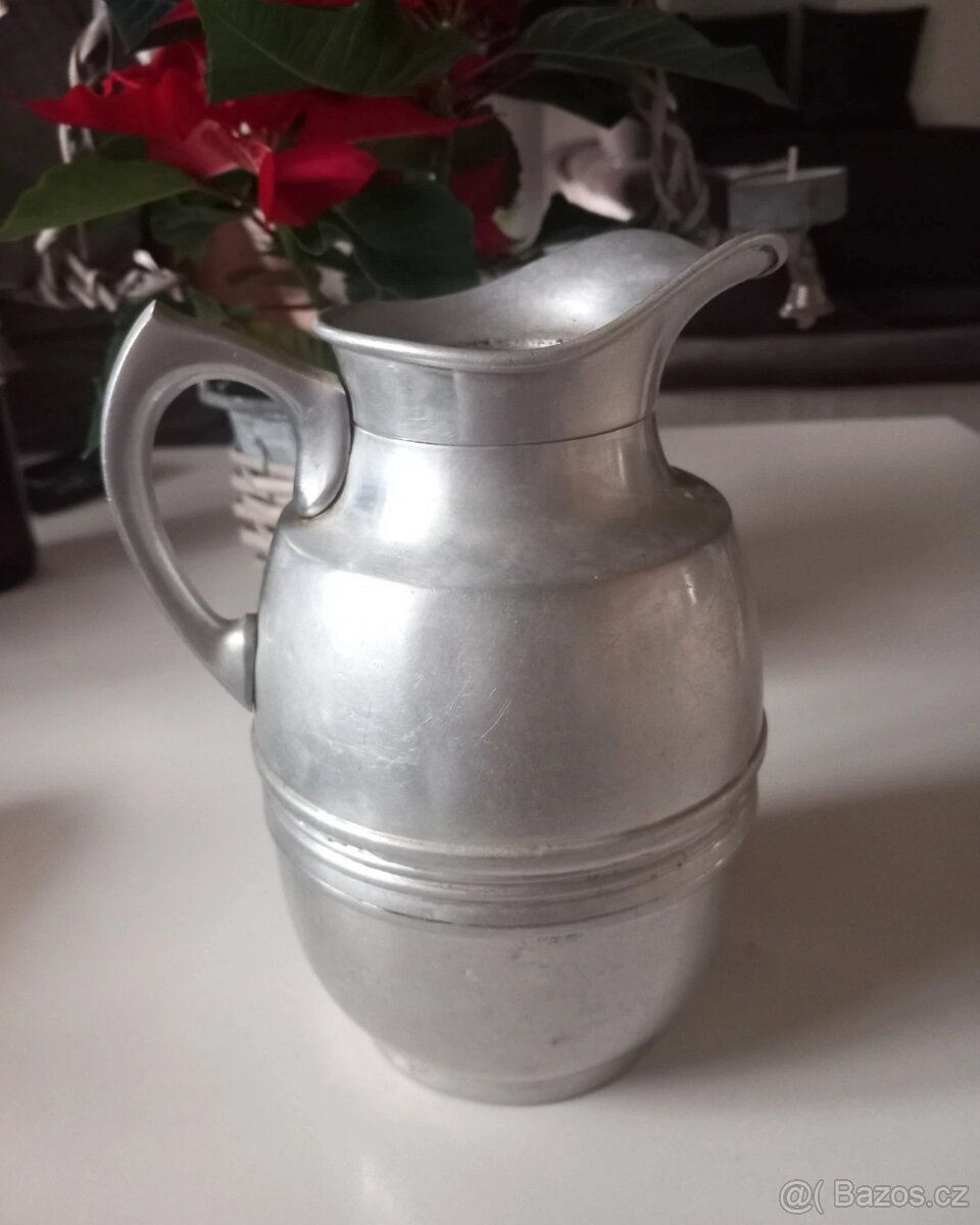 Starý termo džbán