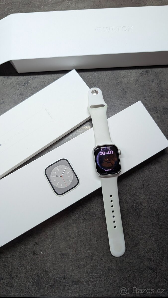 Apple Watch 8 41mm minimálně používané