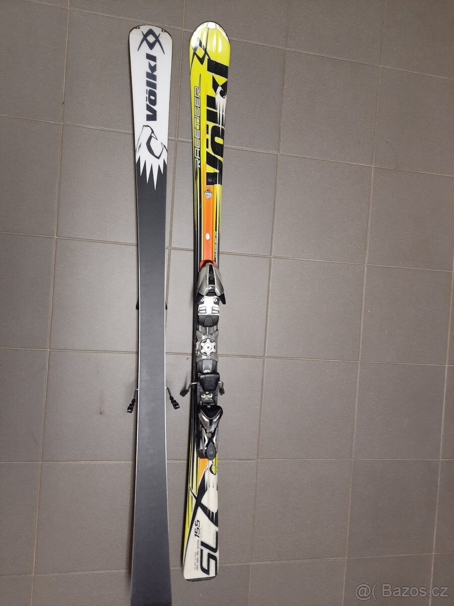 sjezdové lyže