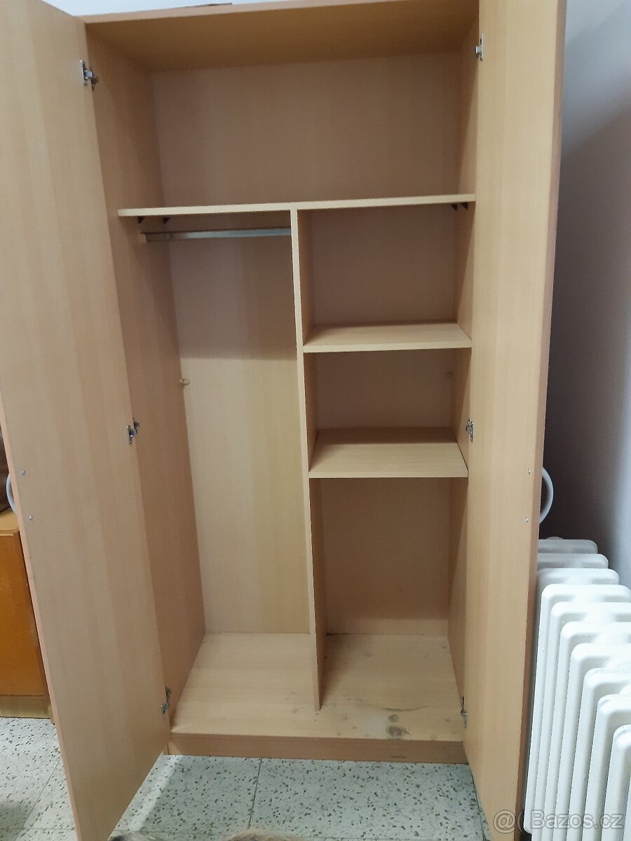 Šatní skříň