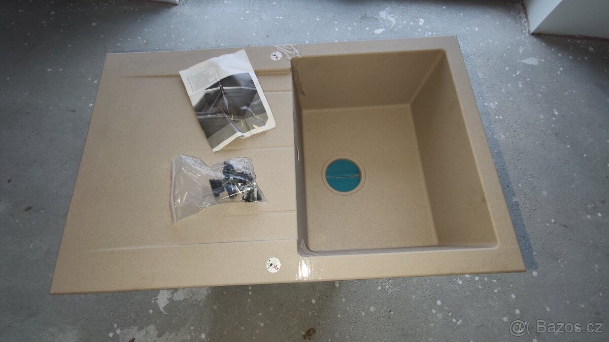 granitový dřez béžový