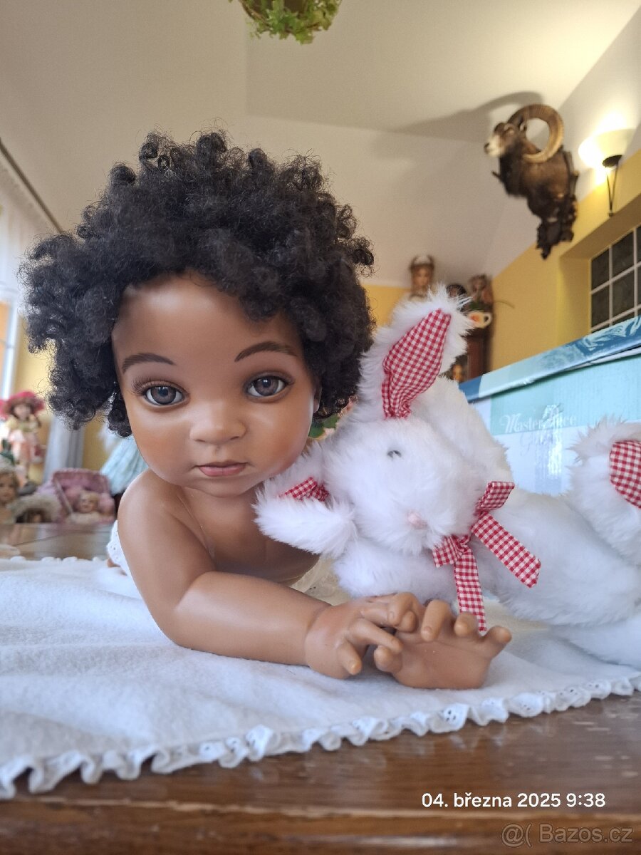 Sběratelská porcelánová panenka