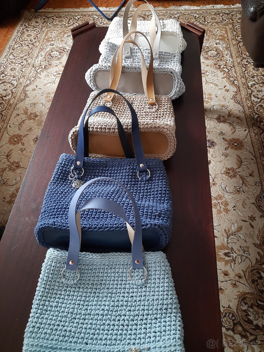 hackovana kabelka