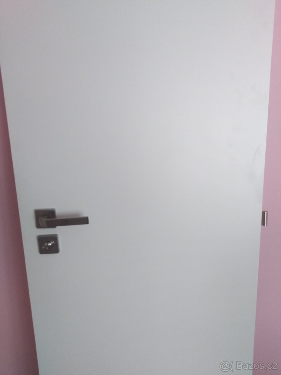 Prodám nové interiérové bílé dveře 65 197 cm