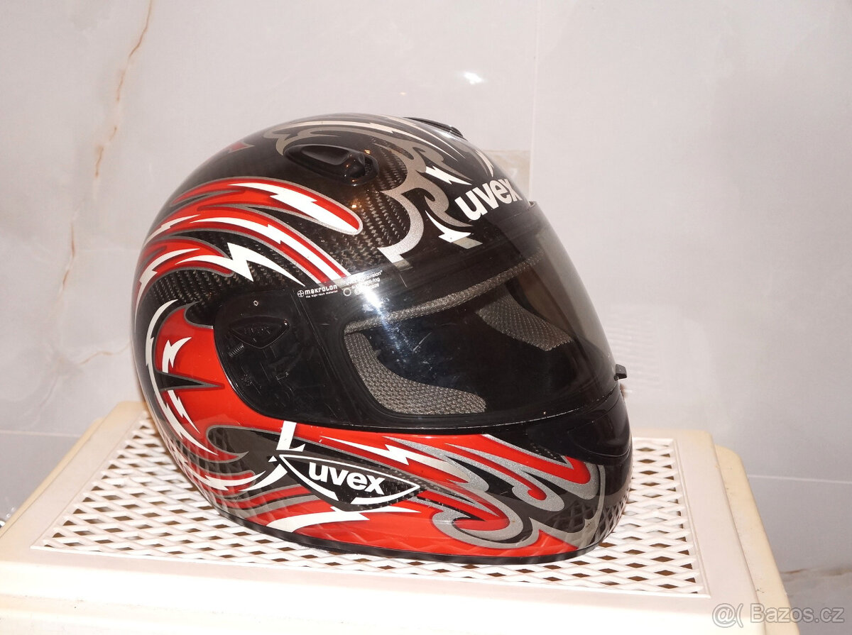 Carbonová helma na motorku L motocyklová přilba Uvex 59-60cm