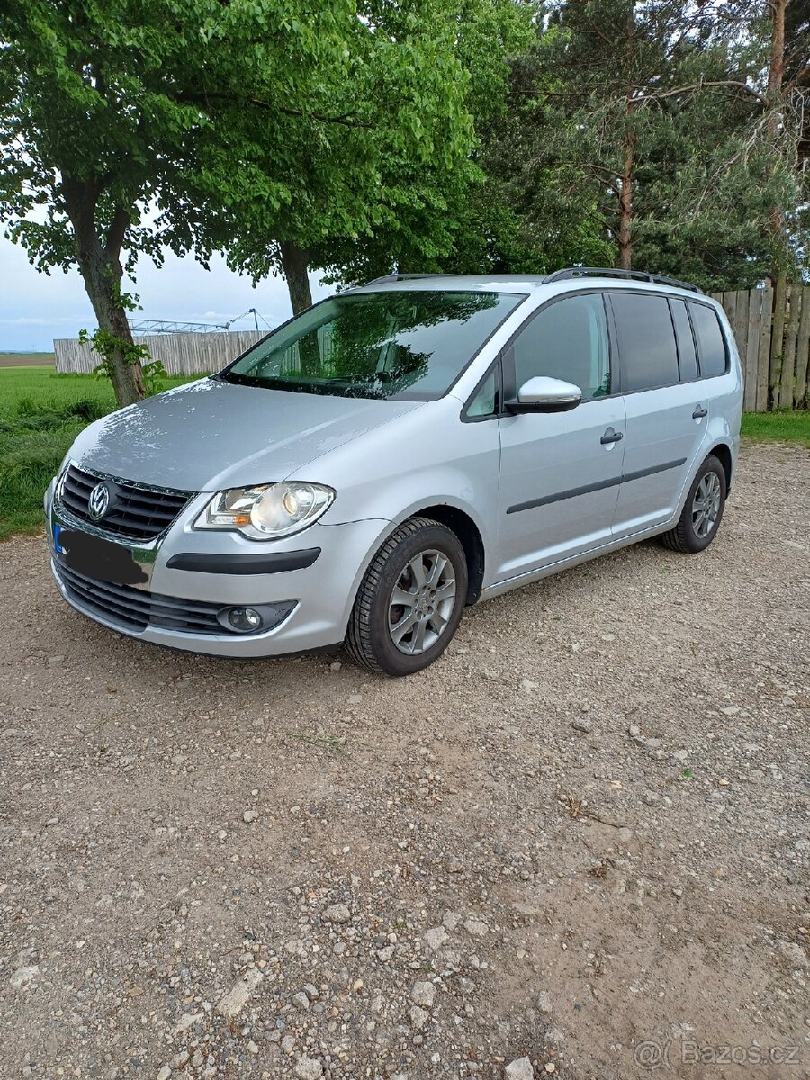 VW Touran 1.9 TDI -7 míst