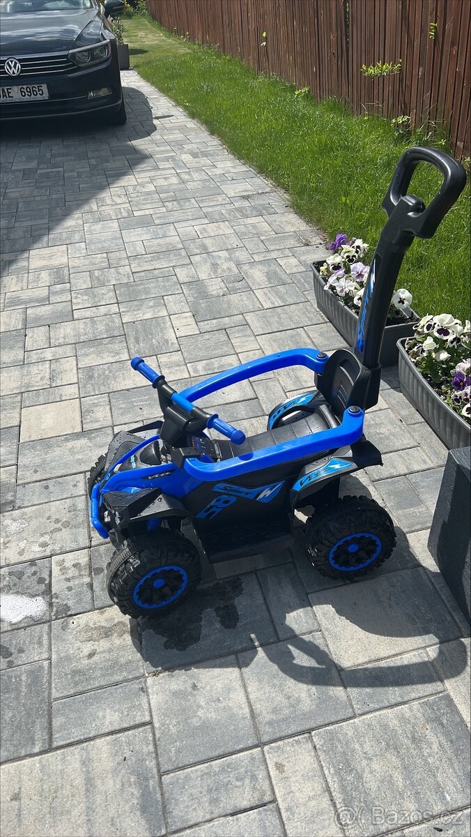 Dětské odrážedlo Baby Mix Mega s vodící tyčí modré