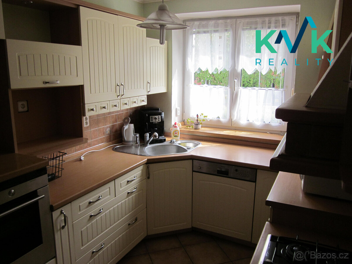 Pronájem bytu 3 + 1, 76,7 m2, cihla, v OV, 1 patro, ul. Šuma