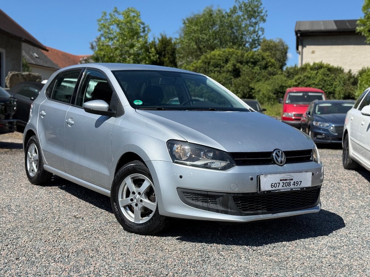 VW Polo 1.4i 16v 63kw 2x kola (servis-klima)