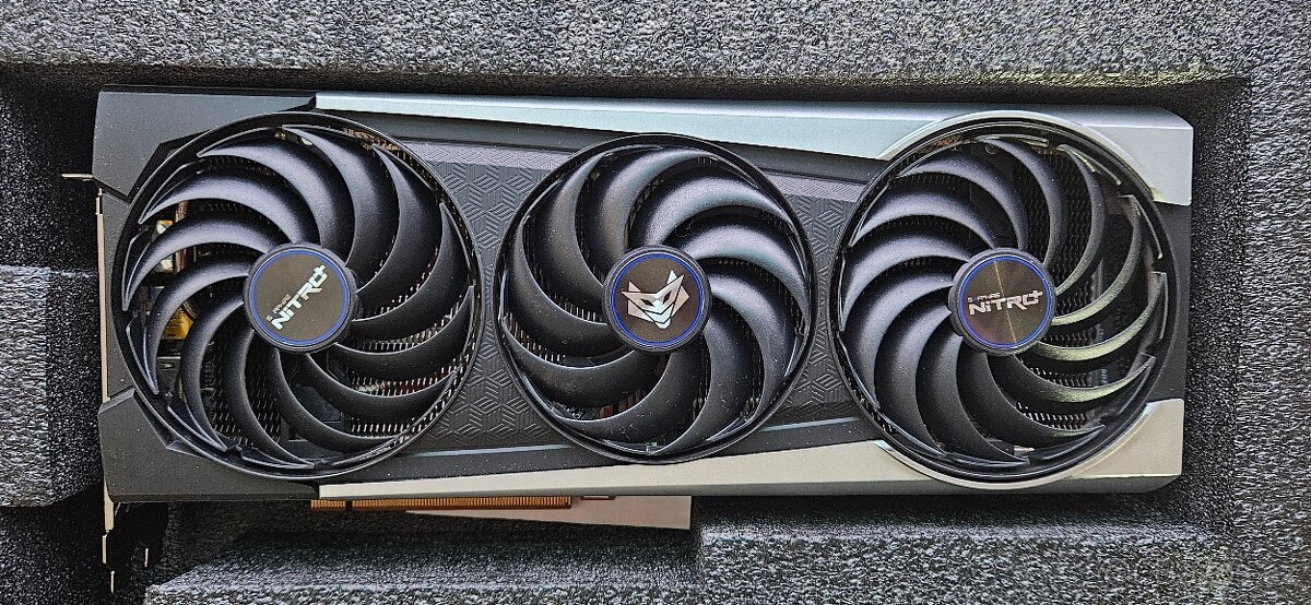 Sapphire Radeon RX 6700 XT NITRO+ 12GB - top stav, záruka