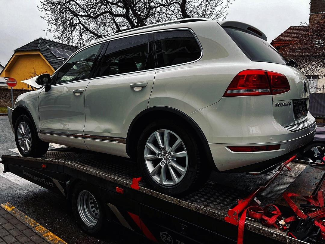 Veškeré náhradní díly VW Touareg 7P r.v. 2012 CRCA NAC LR9A