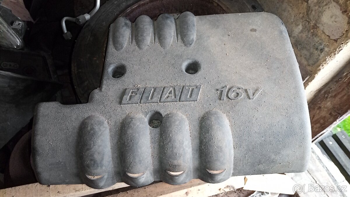 Kryt motoru fiat 1,6 16v Brava, bravo