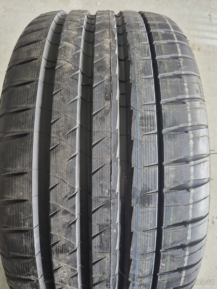Michelin pilot sport4 s 245/30/20