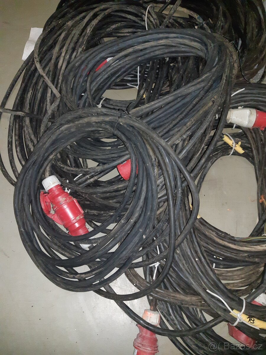 kabely 400 V