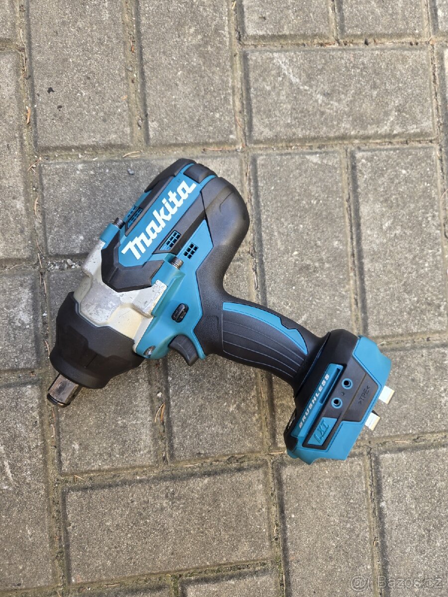Makita DTW1001 aku utahovák