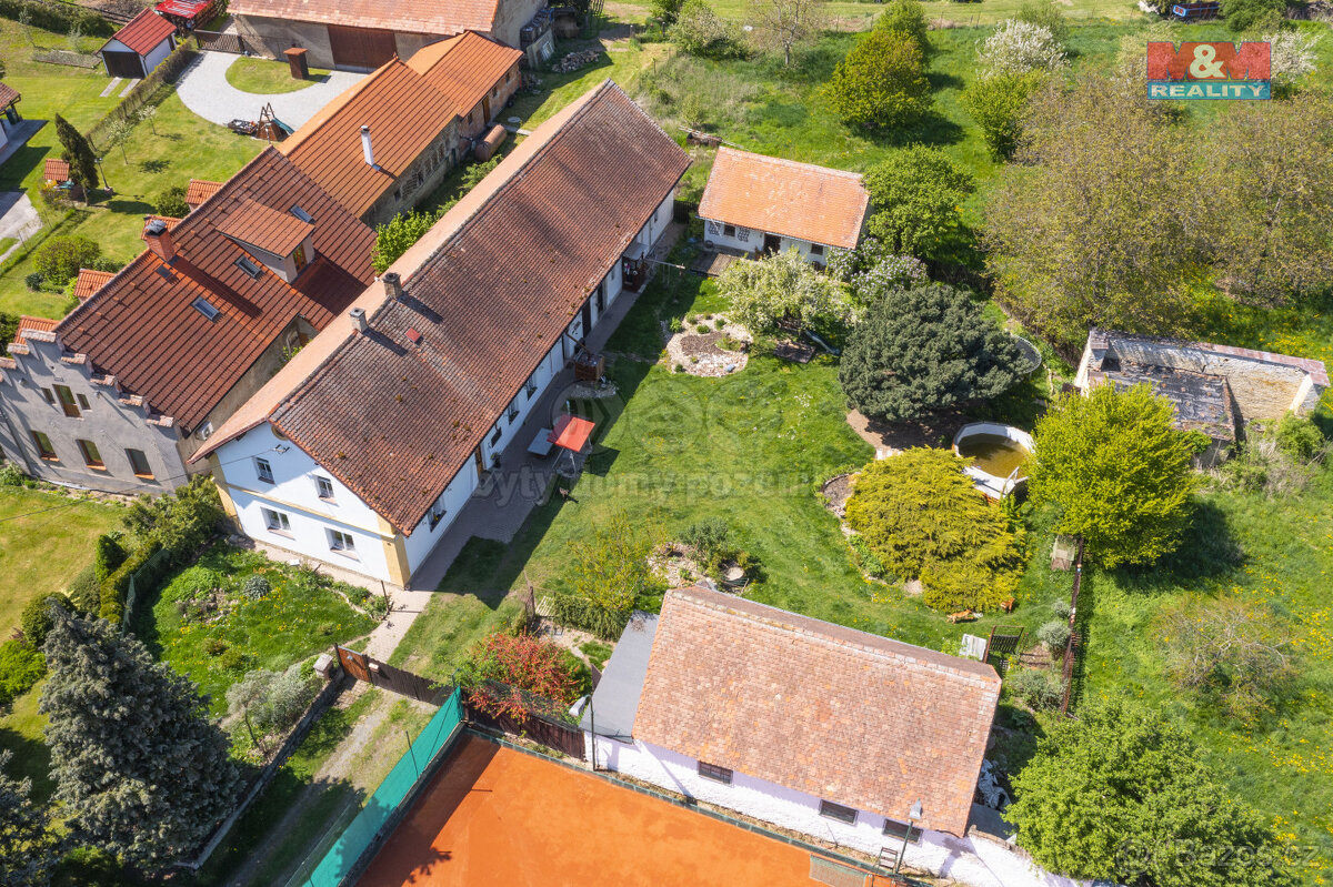 Prodej rodinného domu v Hrochově Týnci, Blížňovice