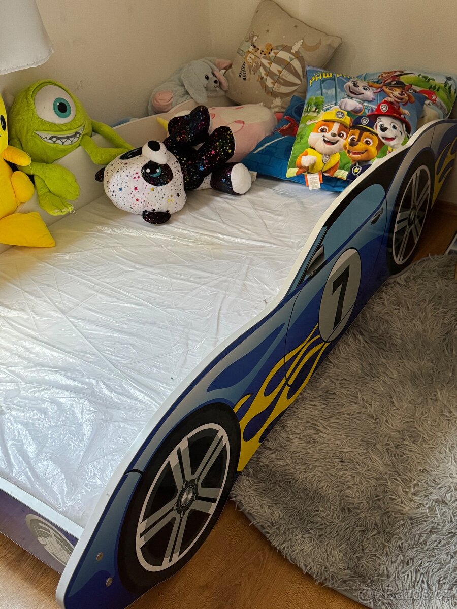 Postýlka auto