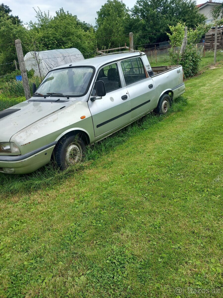 Dacia 4×4d.