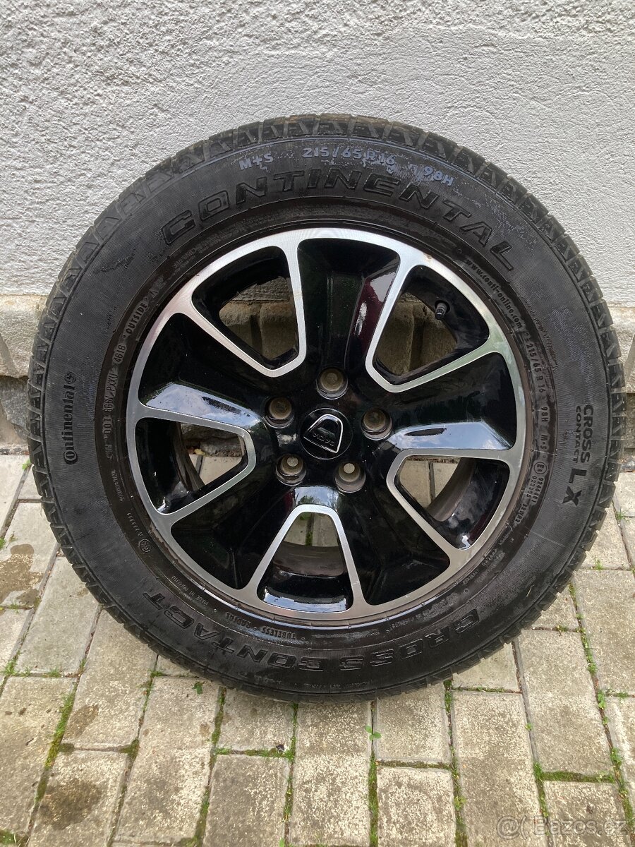 Dacia Duster 215/65 R16