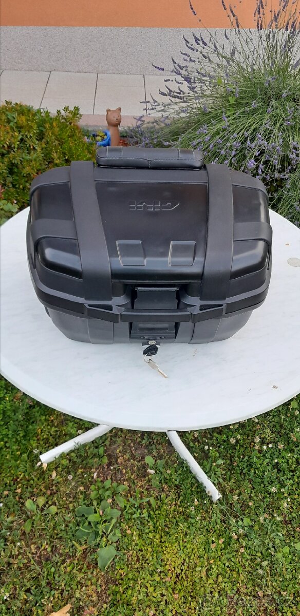 Givi monokey Trekker TRK 52 s opěrkou, síťkou a deskou