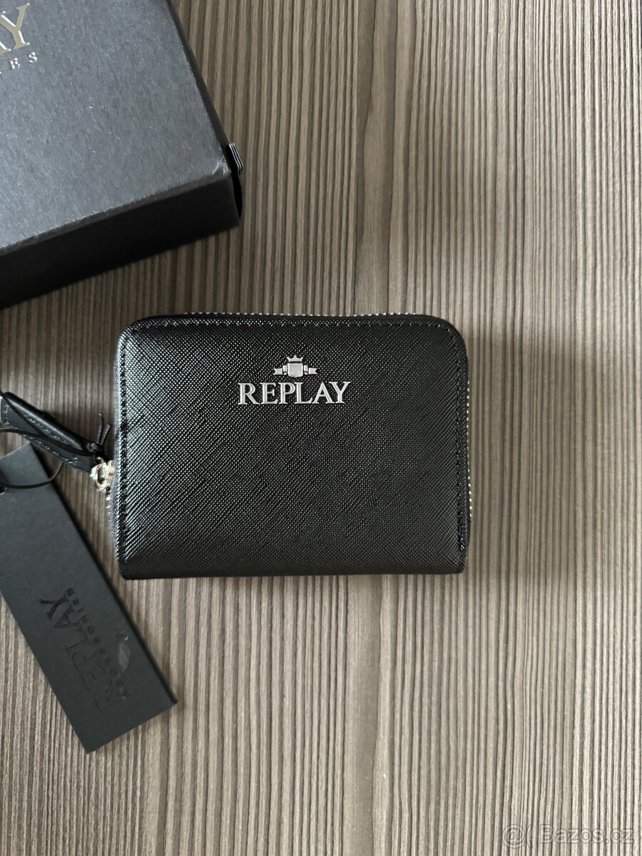 Peněženka Replay