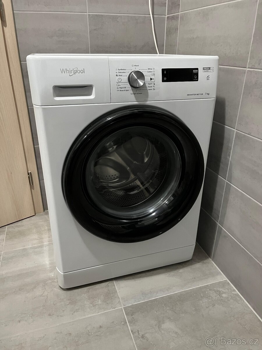 Pračka Whirlpool FreshCare Facelift FFS 7259 B EE bílá