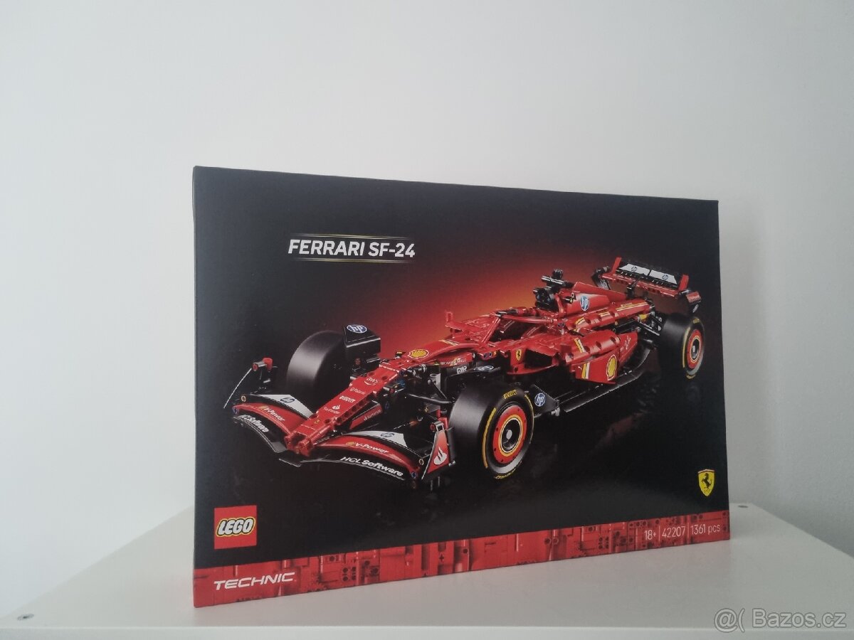 Lego TECHNIC 42207 FERRARI