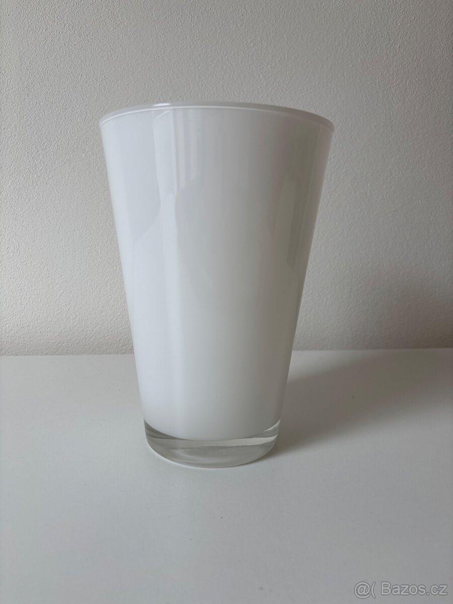 Bílá skleněná 20 cm