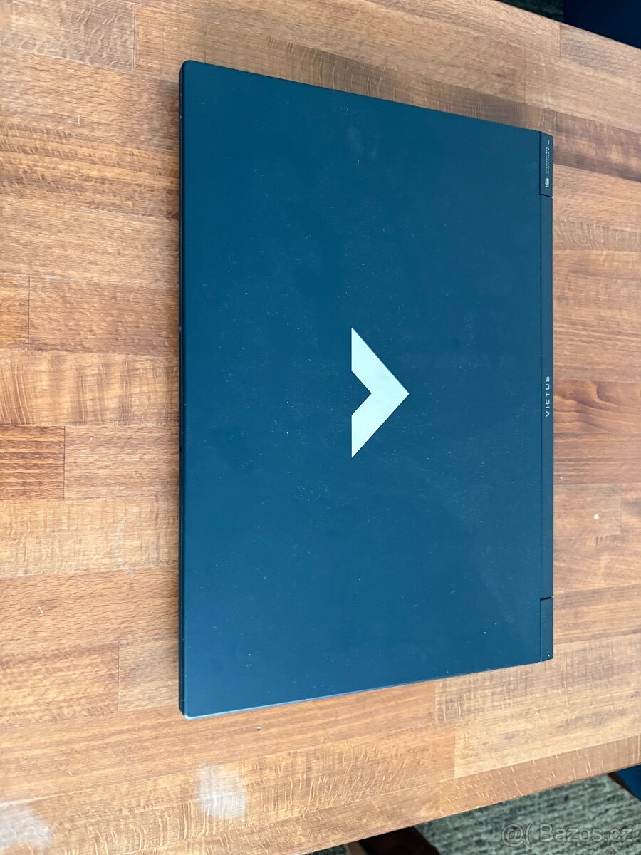 HP Victus 16