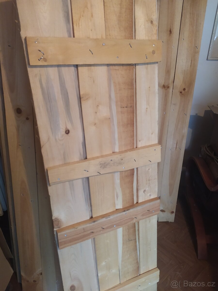 Zesílené podlážky na Haki, nebo trubkové lešení