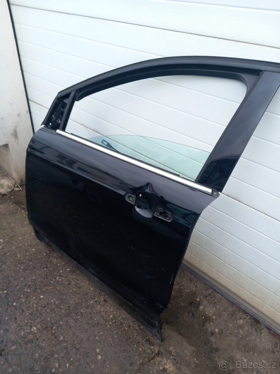 Ford kuga 2017 leve predni dvere