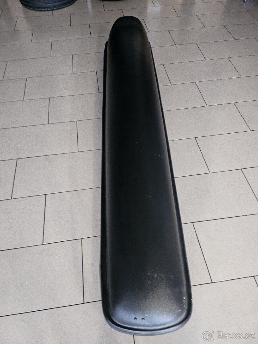 Střešní box na střechu auta