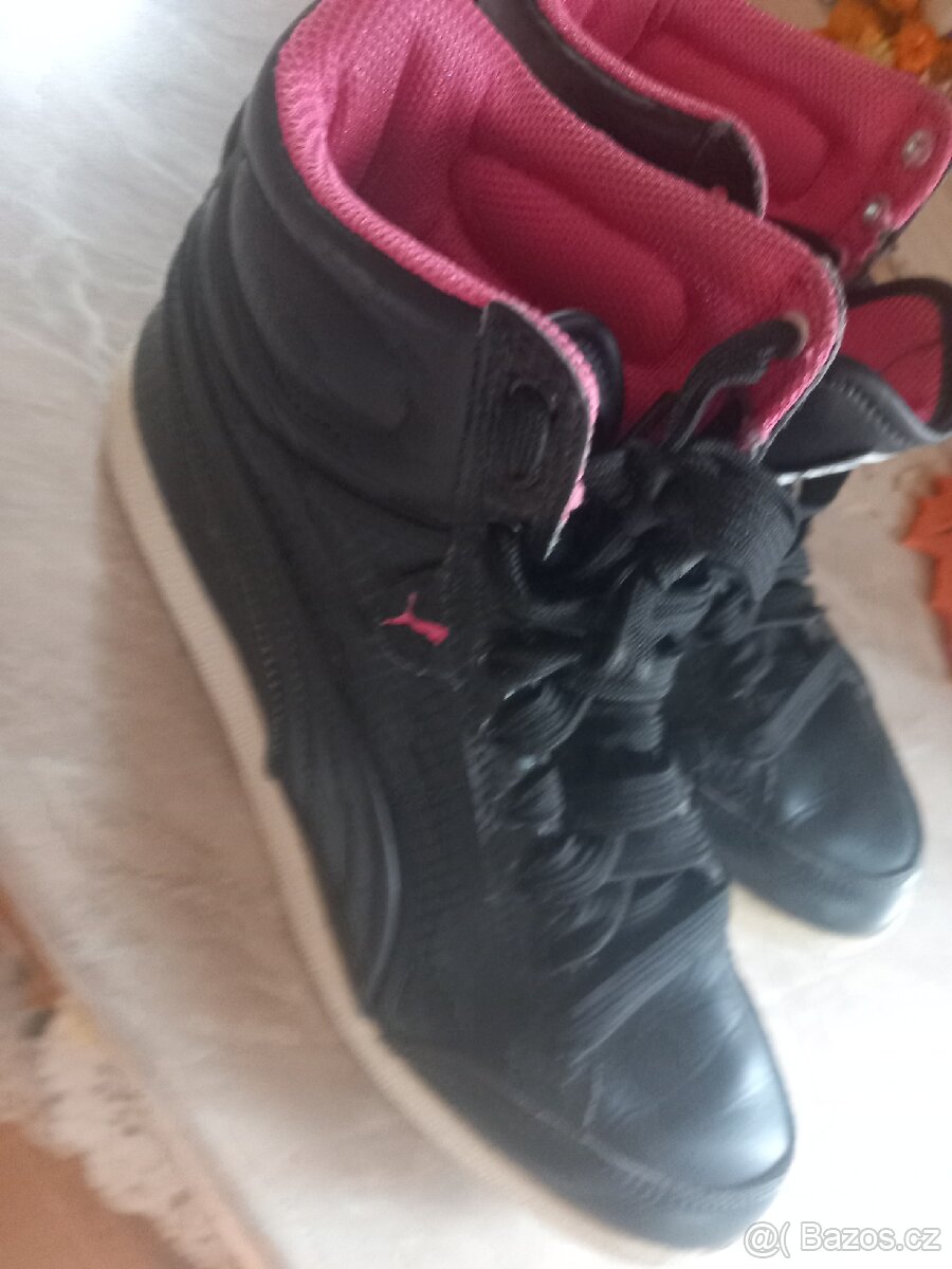 Kotníkové dámské boty Puma