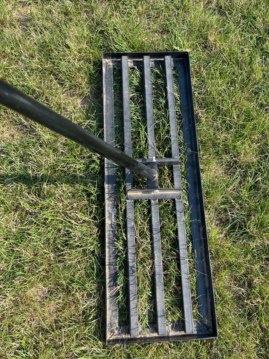 Nivelační hrábě