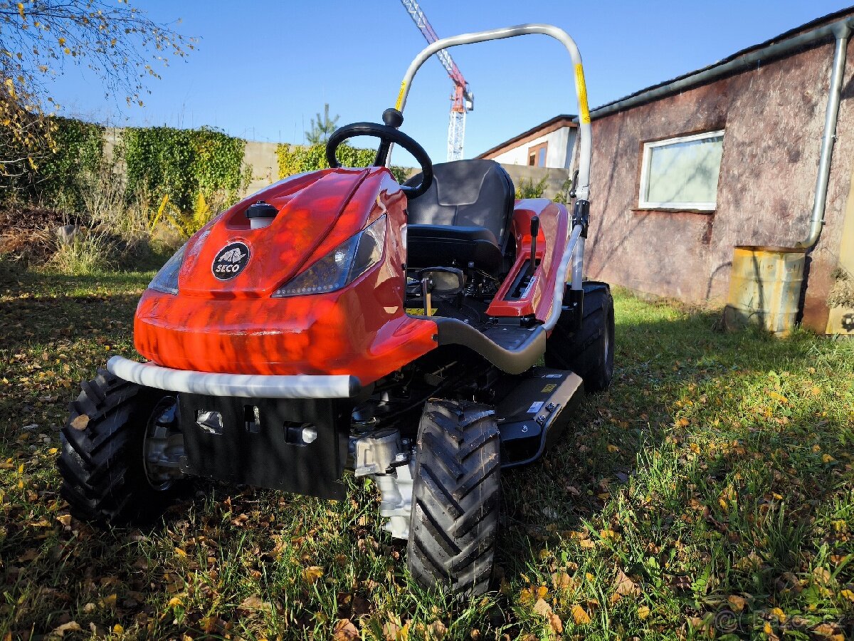 Seco CROSSJET 4X4 Zahradní mulčovací traktor