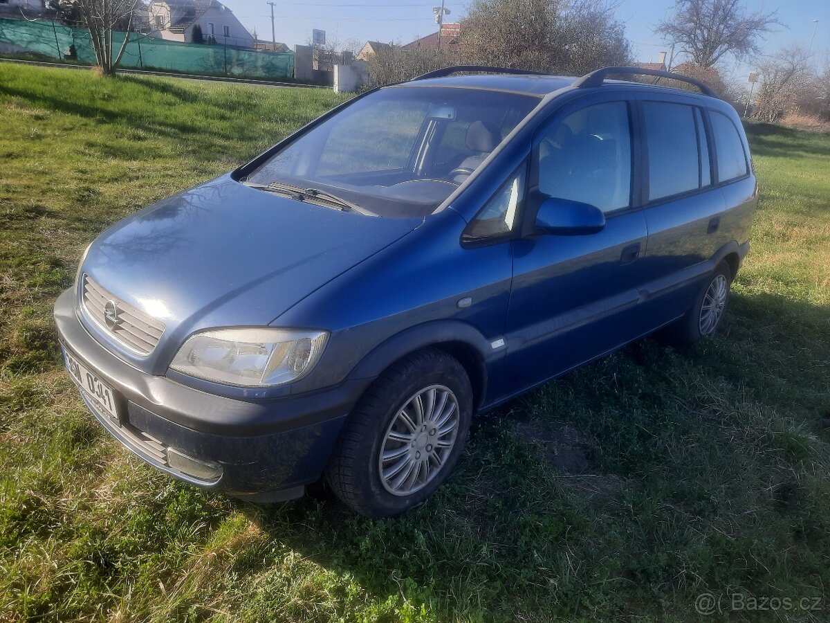 opel zafira A 1.8 16v rv2003 7 míst