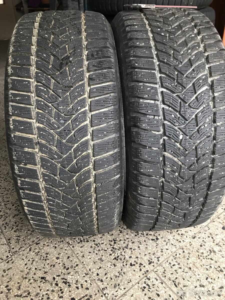 Zimní pneu 235/45/18