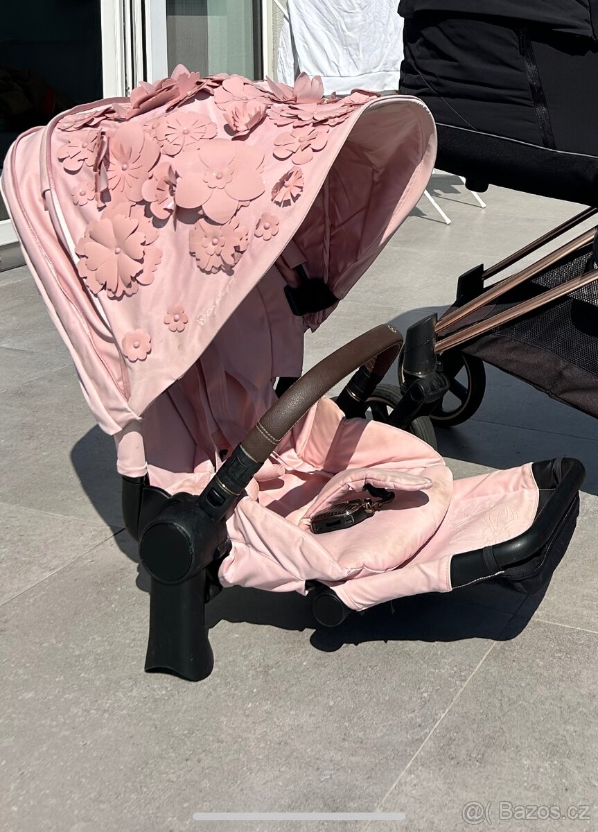 Cybex Priam sportovni sezení Simply Flowers Pink