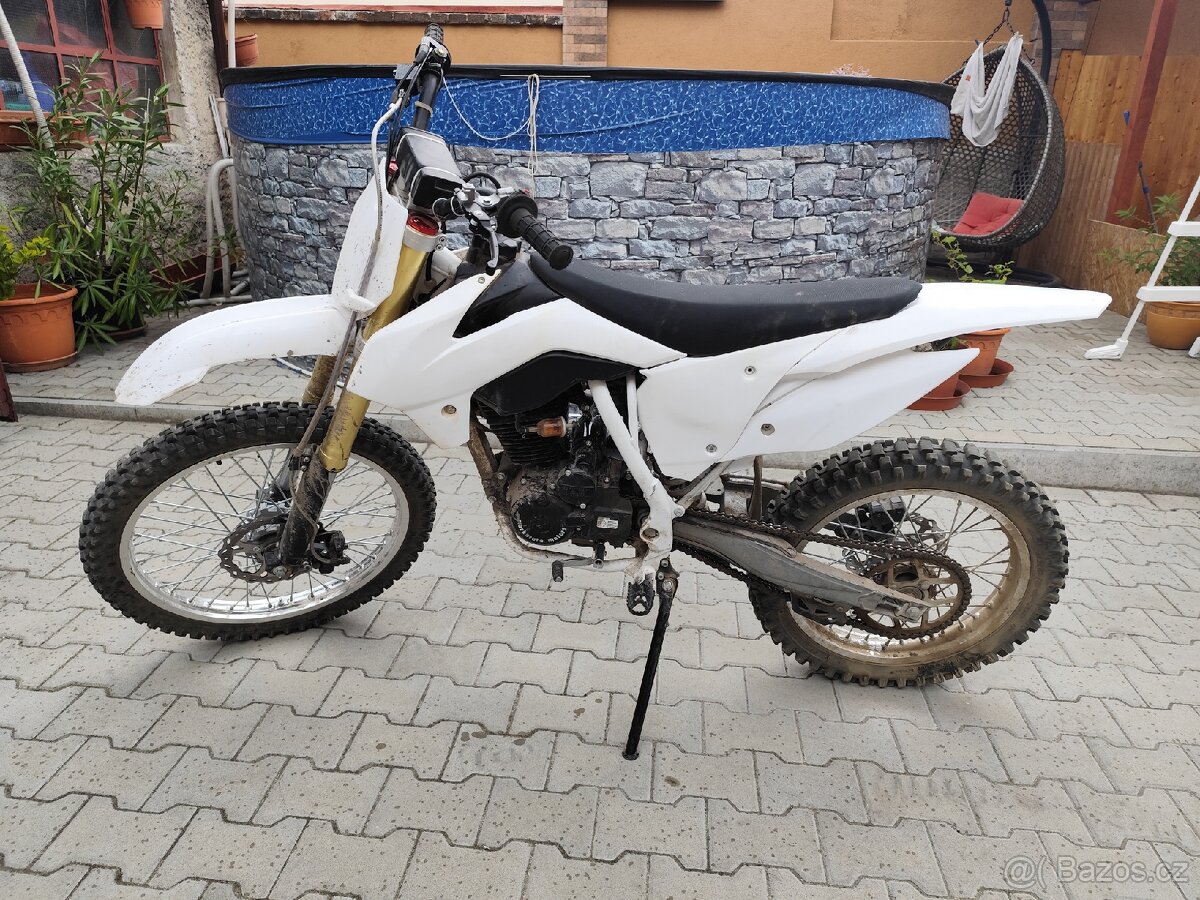Dirtbike / pitbike Tornado 250cc