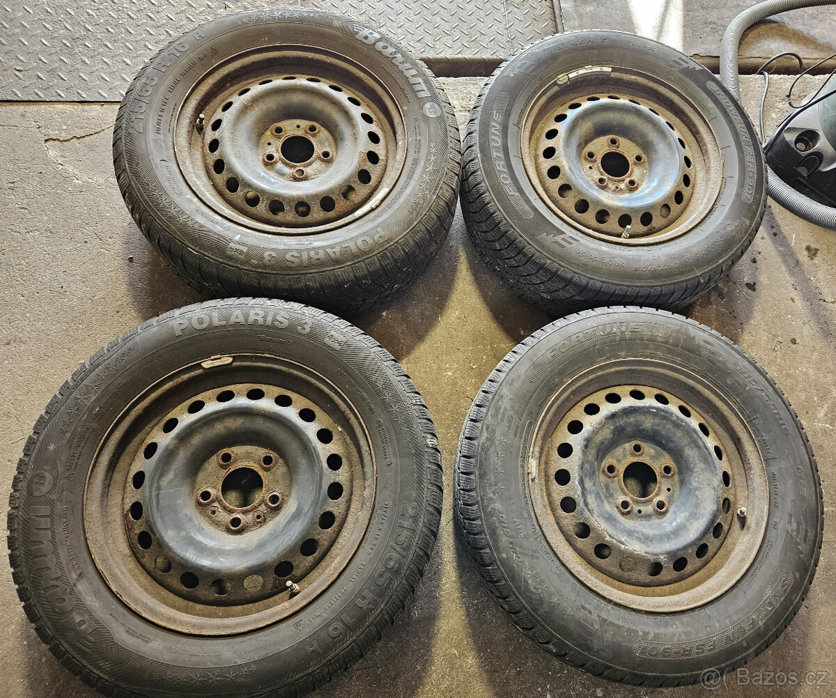 Nissan QASHQAI zimní sada 16" disky + pneu + TPMS