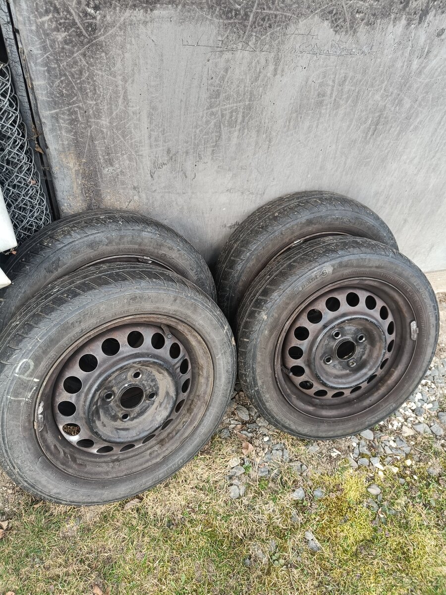 Pneumatiky a výfuk Opel Agila