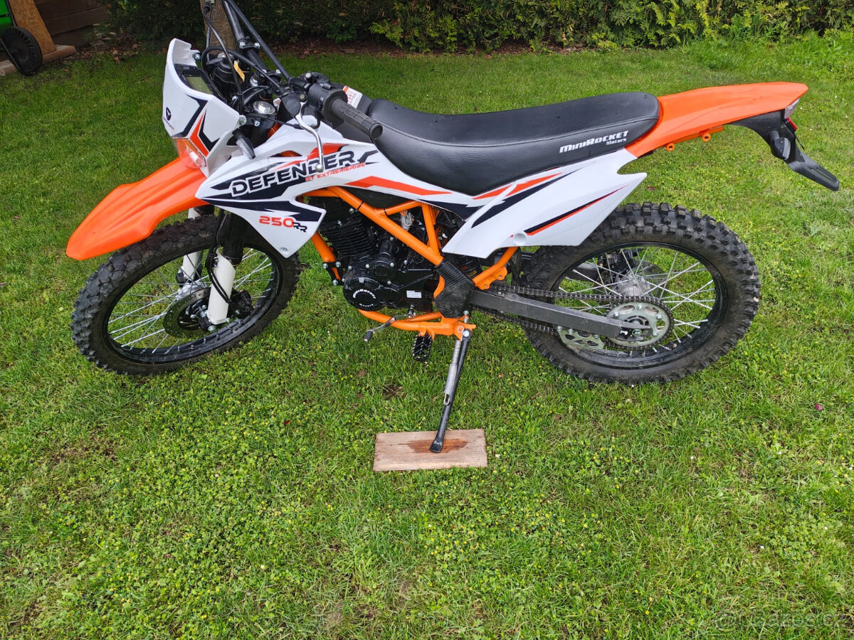 MiniRocket Mikilon Defender 250RR kola 21/18 oranžová