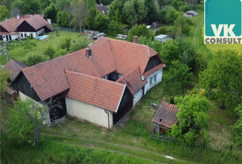 Prodej venkovského stavení na polosamotě v...