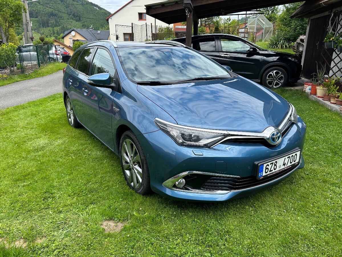 Toyota Auris 1.8 Hybrid Executive