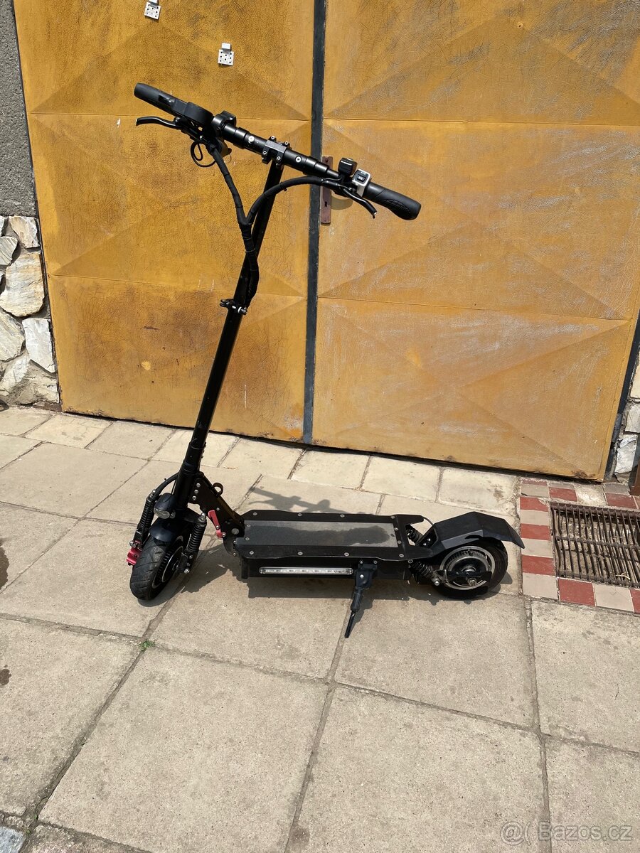 Elektro koloběžka