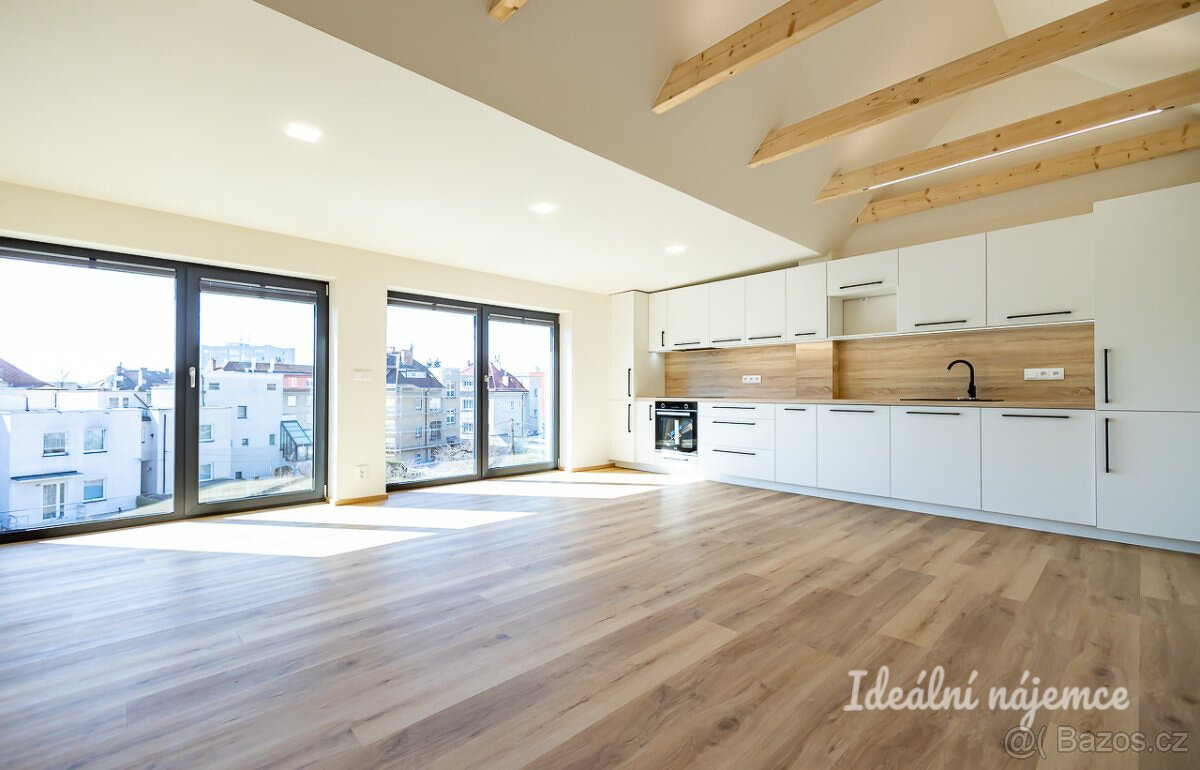 Pronájem bytu 3+kk, Albertova, Hradec Králové, 22000 Kč/měs,