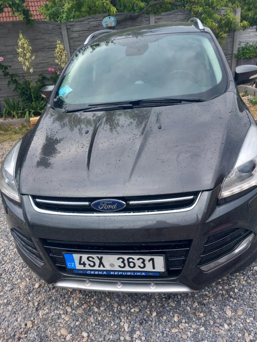ford kuga titanium 4x4,132kw, tdci. cena--225000kč.
