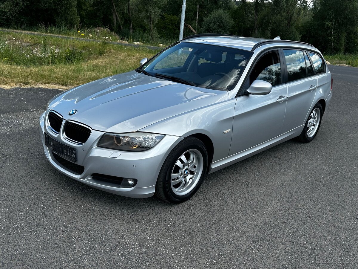 BMW E91 318D touring 105kw, r.2010, automat, klima