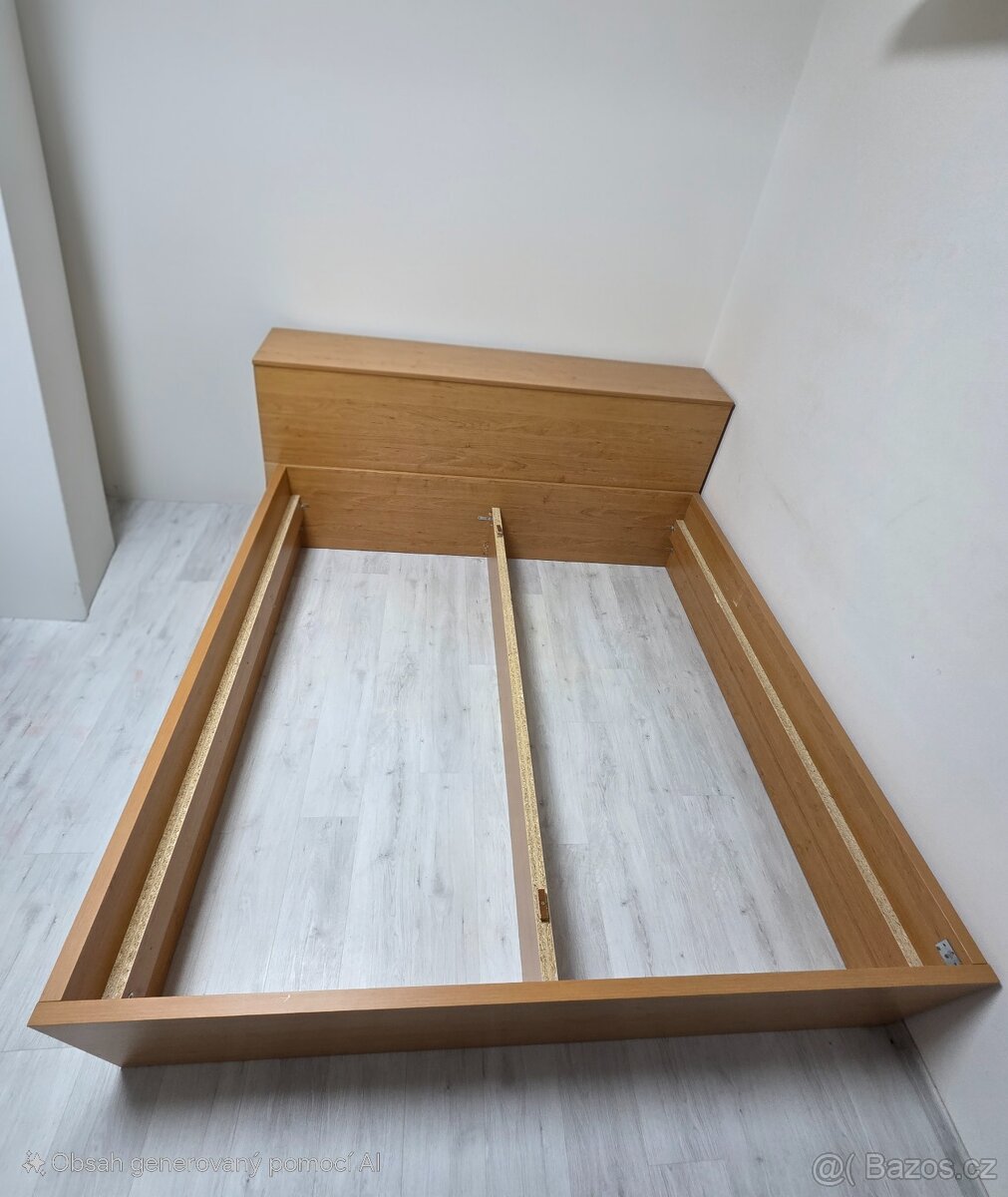 Prodám manželskou postel se zásuvky a úložným prostorem